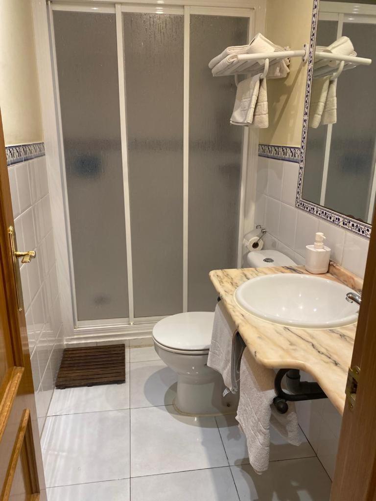 Apartamentos María Del Carmen Torremolinos Exterior foto
