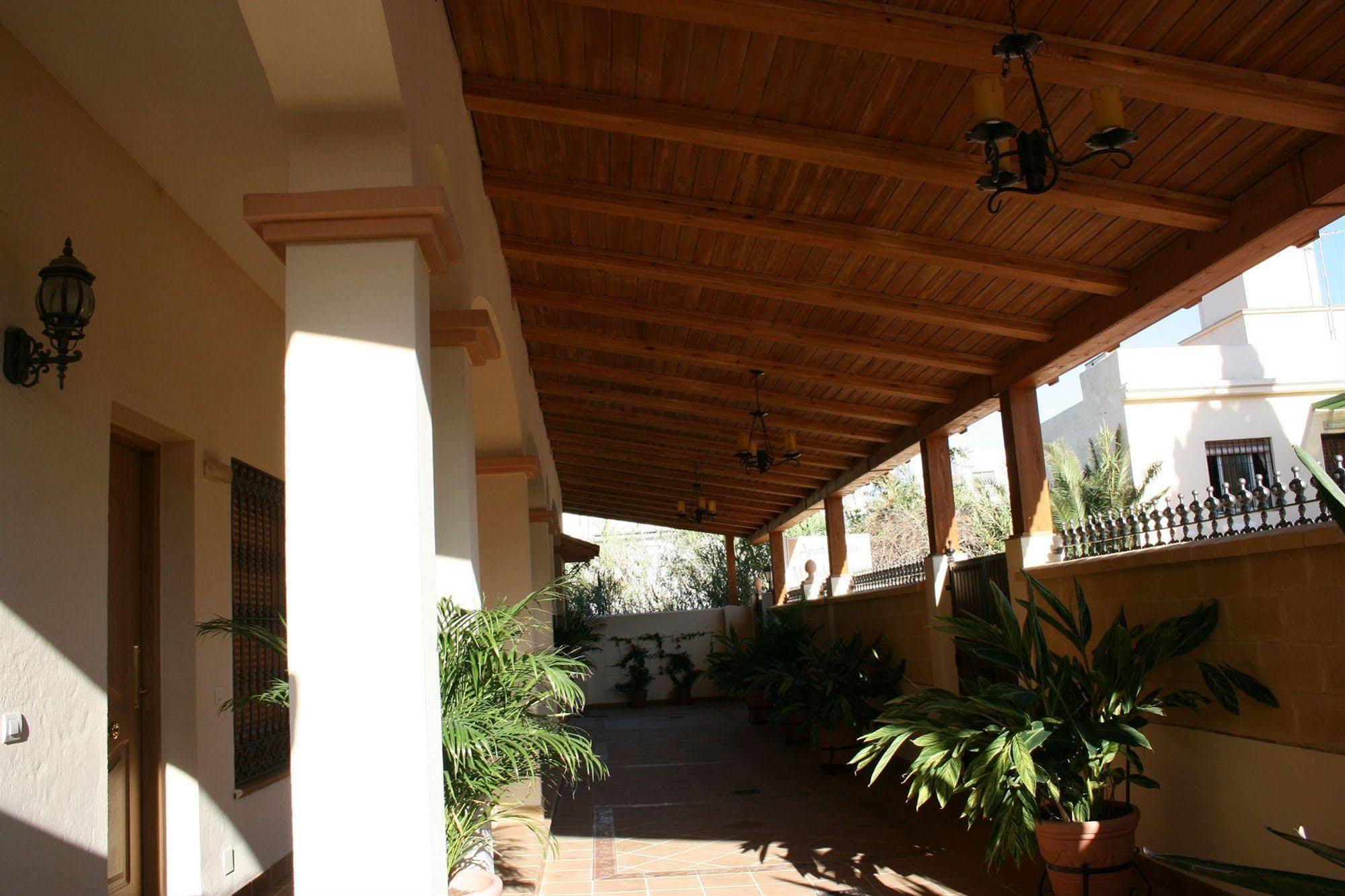 Apartamentos María Del Carmen Torremolinos Exterior foto